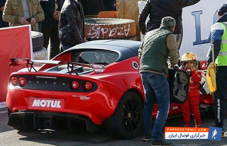 مسابقات اتومبیلرانی سرعت قهرمانی کشور یادبود قربانیان زلزله کرمانشاه صبح امروز جمعه ۲۴ آذر در پیست اتومبیلرانی مجموعه ورزشی آزادی تهران برگزار شد.