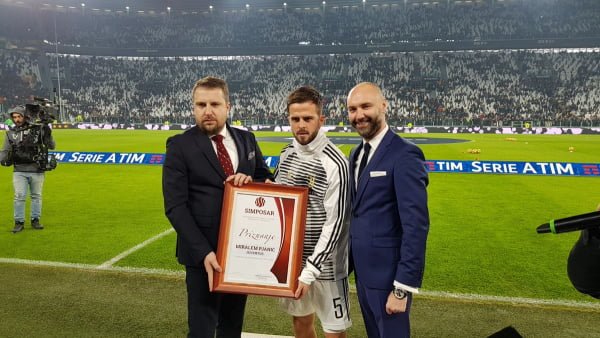 پیانیچ هافبک تیم فوتبال یوونتوس ایتالیا به عنوان مرد سال بوسنی انتخاب شد