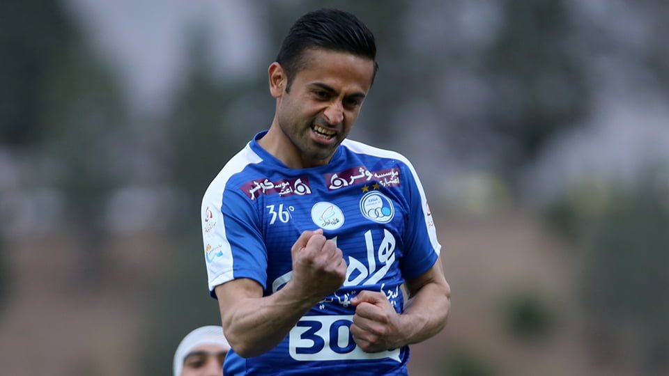 امید ابراهیمی هافبک دفاعی استقلال در بین بازیکنان تیمش بیشترین گل را به استقلال خوزستان زده است.در میان بازیکنان حال حاضر استقلال امید ابراهیمی ..