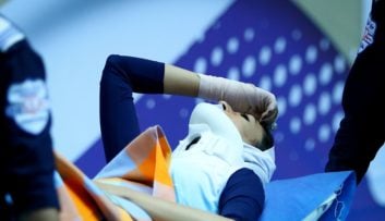 غزل ستوده بازیکن تیم والیبال بانوان آبنوس که در دیدار با پیکان آسیب جدی دید، اظهار داشت: امیدوارم بتوانم به نیم فصل دوم مسابقات برسم.