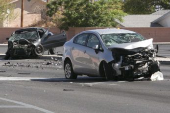 کلیپی جالب از نجات افراد مختلف از تصادف مرگبار