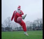 فری استایل کریسمسی با لباس بابانوئل