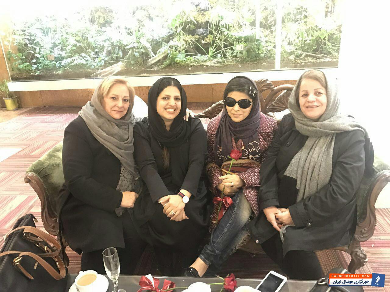 پیراهن مرحوم هادی نوروزی به موزه حرم امام هشتم اهدا می شود.خانواده حجازی ونوروزی قبل از مراسم مزایده پیراهن مرحوم هادی نوروزی در مشهد با یکدیگر دیدار کردند.