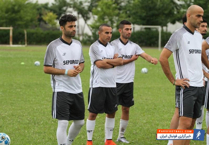 ابراهیمی مهاجم سپیدرود : ما هر سه بازی قبلی که واگذار کردیم مستحق باخت نبودیم