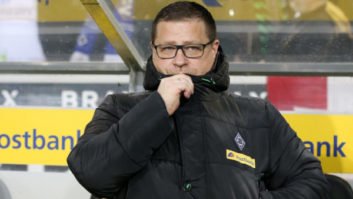 ابرل مدیر ورزشی گلادباخ : آن‌ها عوضی هستند، چنین هوادارانی؛ مزخرف هستند