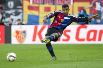 مانوئل آکانجی مدافع جوان باشگاه بازل گزینه دورتموند برای خط دفاع است