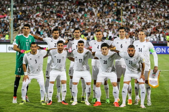 کادر فنی ایران با استفاده از ویدئوهای شش بعدی بازیکنان را برای دیدار برابر اسپانیا آماده می کنند