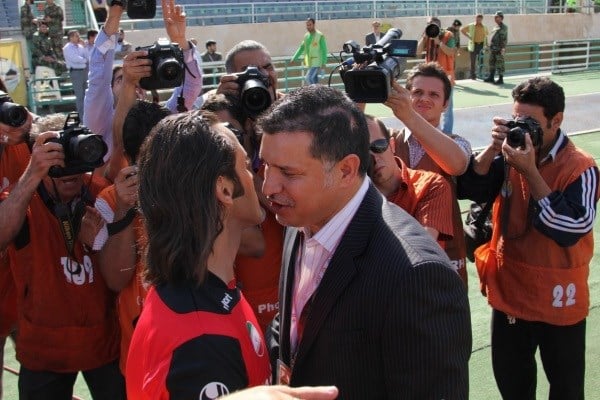 دایی و کریمی بعد از سال ها اختلاف با هم، در یک بازی فوتبال هم تیمی خواهند شد