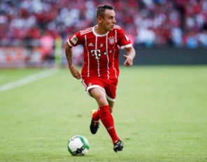 رافینیا : می خواهم در دسامبر با رئیس باشگاه ملاقات داشته باشم تا وضعیت آینده ام را روشن کنم