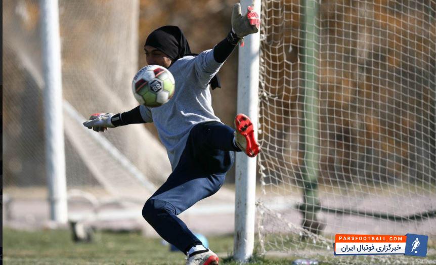 رحمتی در طول تمرین چند پنالتی بازیکنان استقلال را مهار کرد تا دوباره خود را اثبات کند