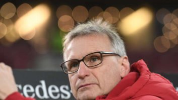 رشکه : بحث پیوستنم به اشتوتگارت را خیلی زود با رومنیگه و هونس در میان گذاشتم