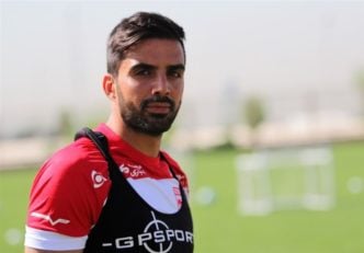 سینا عشوری در روز های گذشته در لیست مازاد تیم تراکتور سازی قرار گرفته بود