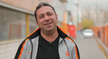 مصاحبه با طلبکاران باشگاه فوتبال پرسپولیس در برنامه نود شبکه سه روز دوشنبه 4 دی