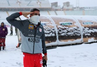 سینا عشوری با انتشار یک عکس در اینستاگرام خود بصورت تلویحی با پرشورها خداحافظی کرد