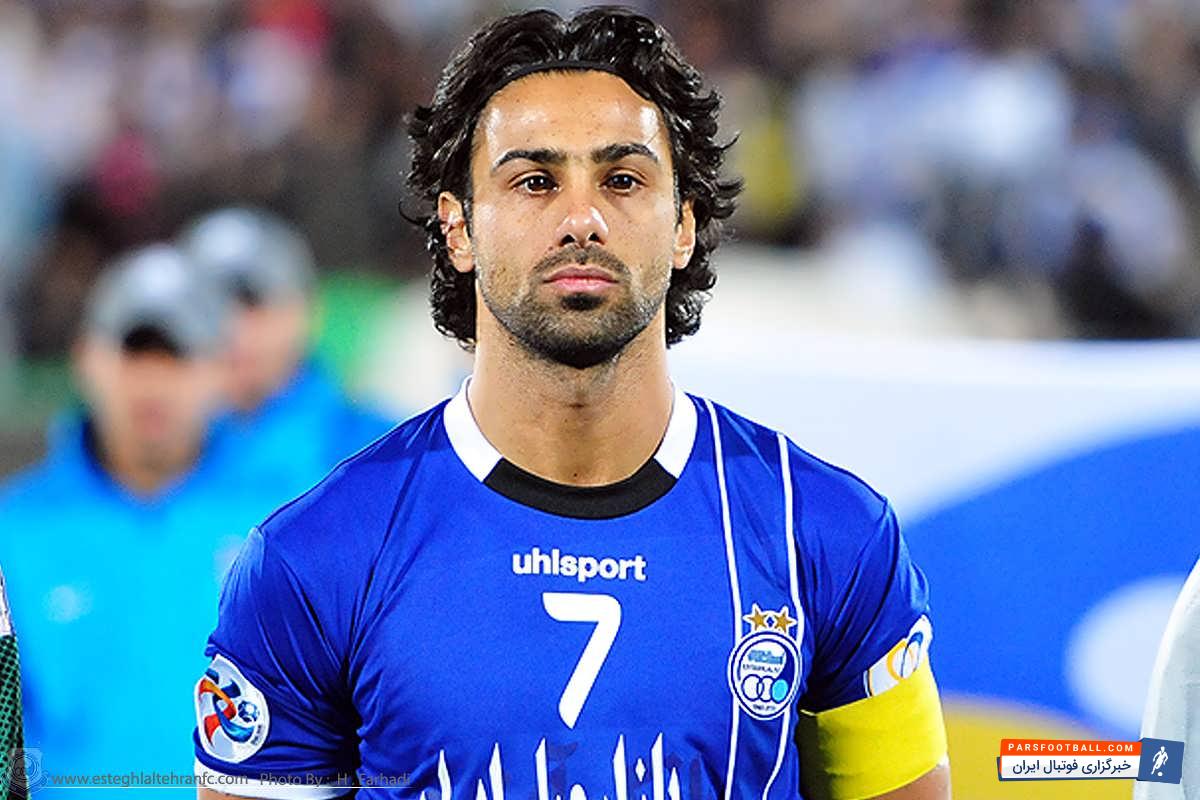 فرهاد مجیدی زمانی پیراهن شماره هفت استقلال را بر تن داشت و با آن خوش می درخشید