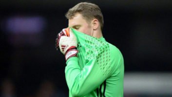 اولیور کان : نویر نباید ریسک کند و خیلی زود برگردد او باید صبور باشد