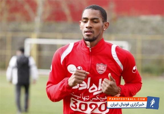 باشگاه پرسپولیس نزدیک به 450 میلیون تومان به جری بنسون مهاجم پیشین خود بدهکار است