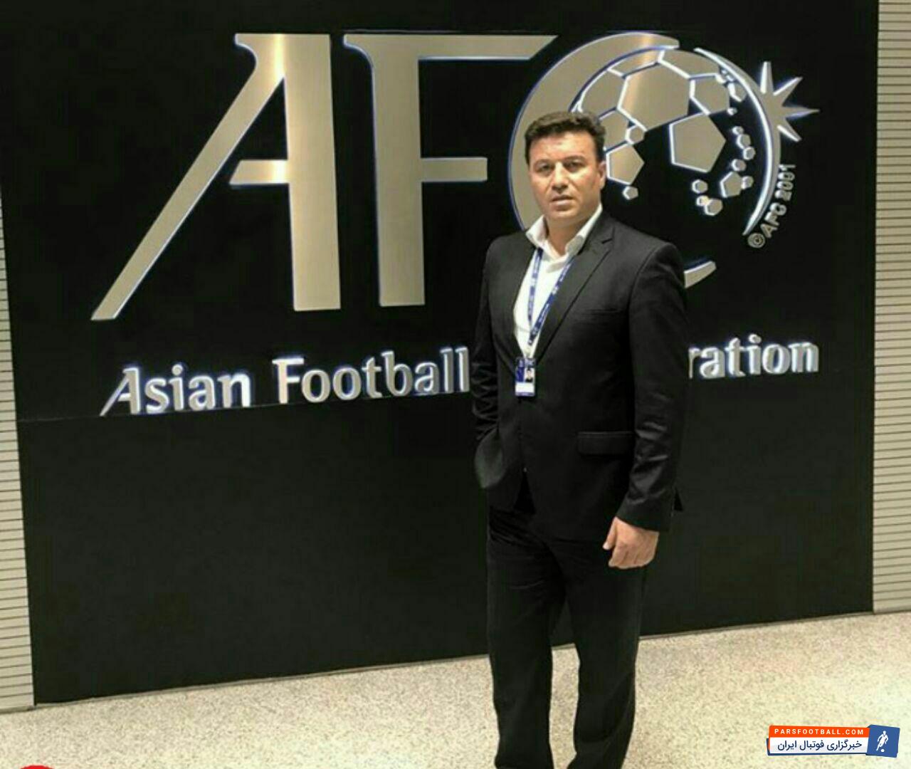 کاظم محمودی سرپرست تراکتورسازی شب گذشته در موج فوتبال حضور یافت