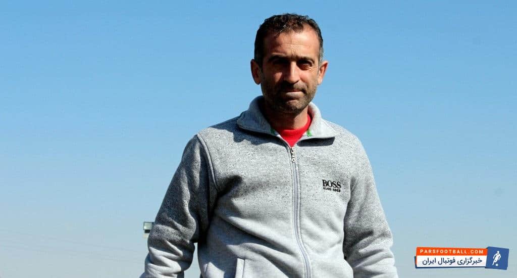 فراز کمالوند سرمربی صنعت نفت از خبر معاوضه ابراهیمی با لوسیانو پریرا اظهار بی اطلاعی کرد