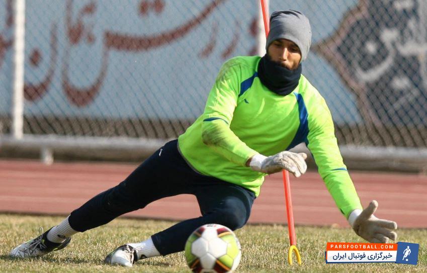 سید حسین حسینی دروازه بان استقلال در تمرینات امروز این تیم حضور داشت