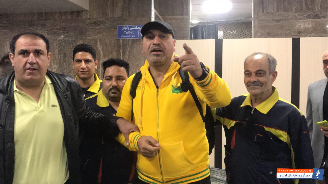 حمید فرخی نژاد که برای حمایت از تیم صنعت نفت در نیمه نهایی جام حذفی مقابل استقلال به آبادان رفته بود به حمید فرخی نژاد که برای حمایت از تیم صنعت نفت در نیمه نهایی جام حذفی مقابل استقلال به آبادان رفته بود به ورزشگاه راه ندادند.ورزشگاه راه ندادند.