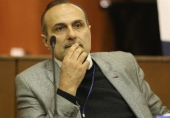 مجمع انتخاباتی فدراسیون بسکتبال امروز(شنبه) در محل آکادمی ملی المپیک با حضور مسئولان وزارت ورزش و جوانان برگزار شد. در پایان رای گیری این مجمع، رامین طباطبایی با کسب 23 رای از 41 مجموع رای ماخوذه به عنوان رئیس فدراسیون بسکتبال انتخاب شد.