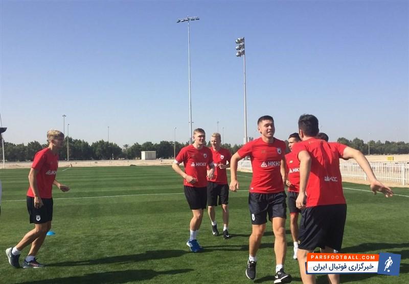 بازیکنان تیم فوتبال روبین‌ کازان که شب گذشته (شنبه) برای برپایی اولین اردوی آماده‌سازی زمستانی وارد امارات شده بود امروز تمرین سبکی برگزار کردند.