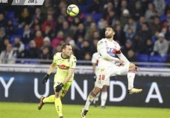 هفته بیستم رقابت‌ های لیگ دسته اول فرانسه (لوشامپیونه) با تساوی یک بریک لیون در خانه‌ اش مقابل آنژه ادامه یافت.اکامبی در دقیقه 14 از روی نقطه پنالتی آنژه ...