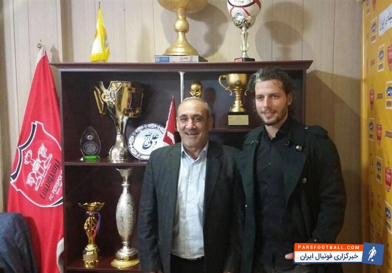 اشپیتیم آرفی که از سالهای پیش از باشگاه پرسپولیس طلبکار بود بعد از جلسه با سرپرست این باشگاه برای دریافت مطالباتش به توافق رسید.