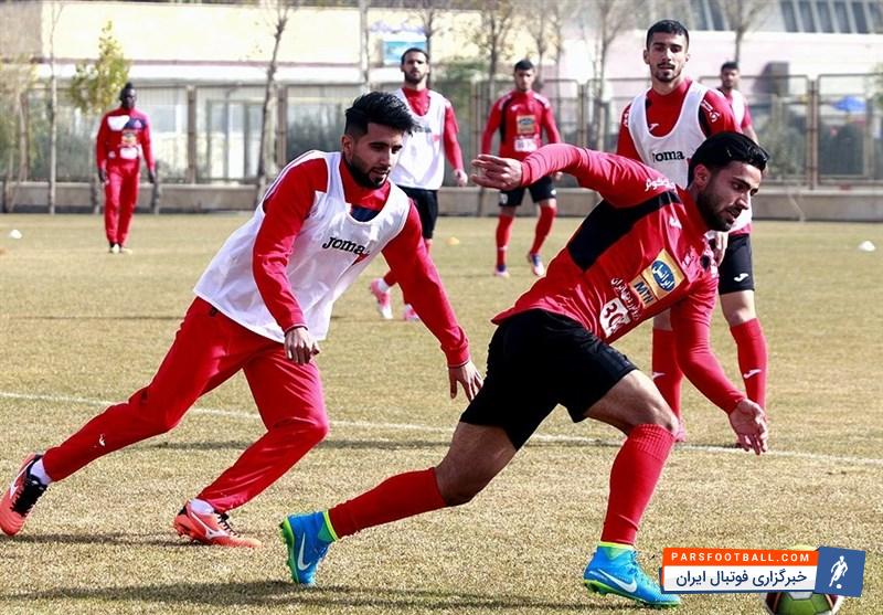 تمرین امروز تیم فوتبال پرسپولیس در شرایطی انجام شد که تمام بازیکنان پرسپولیس حاضر بودند و ملی پوش عراقی هم به جمع تیم اضافه شد.