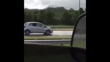 حرکتِ خلاف جهتِ یک خودرو در بزرگراه!