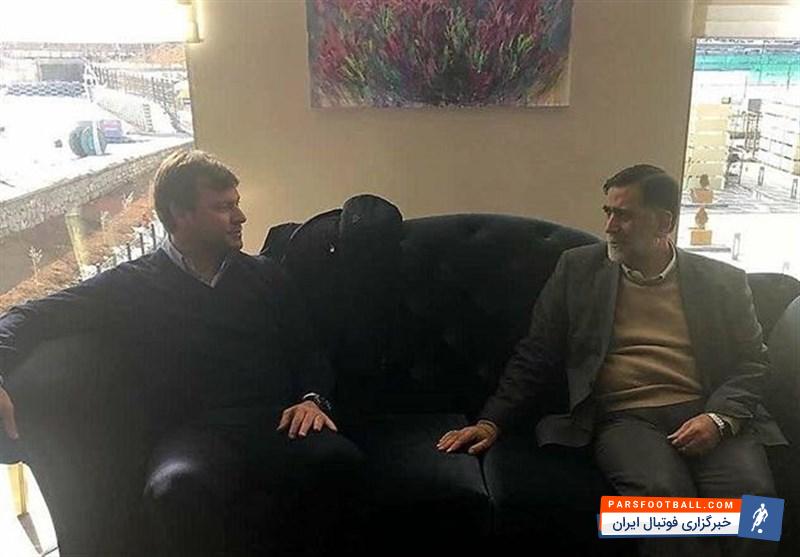 قرارداد ارتورول سالام سرمربی جدید تراکتورسازی به امضا رسید و او رسماً سرمربی تراکتور‌سازی شد.مدت قرارداد یک و نیم ساله به شرط توافق در پایان فصل جاری است.