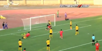 آیتم تماشایی از درخشش بازیکنان پا به سن گذاشته در برنامه نود 2 بهمن شبکه سه