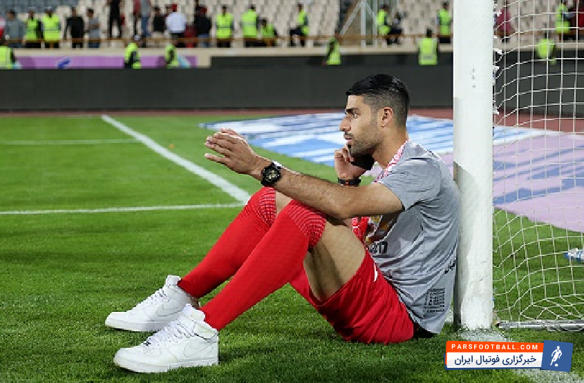 گفته می شود طارمی که پس از اخذ تصمیمی مبنی بر جدایی از پرسپولیس و پیوستن به الغرافه قرار بود امروز دوشنبه رهسپار قطر شود ، با برانکو تماس گرفت.