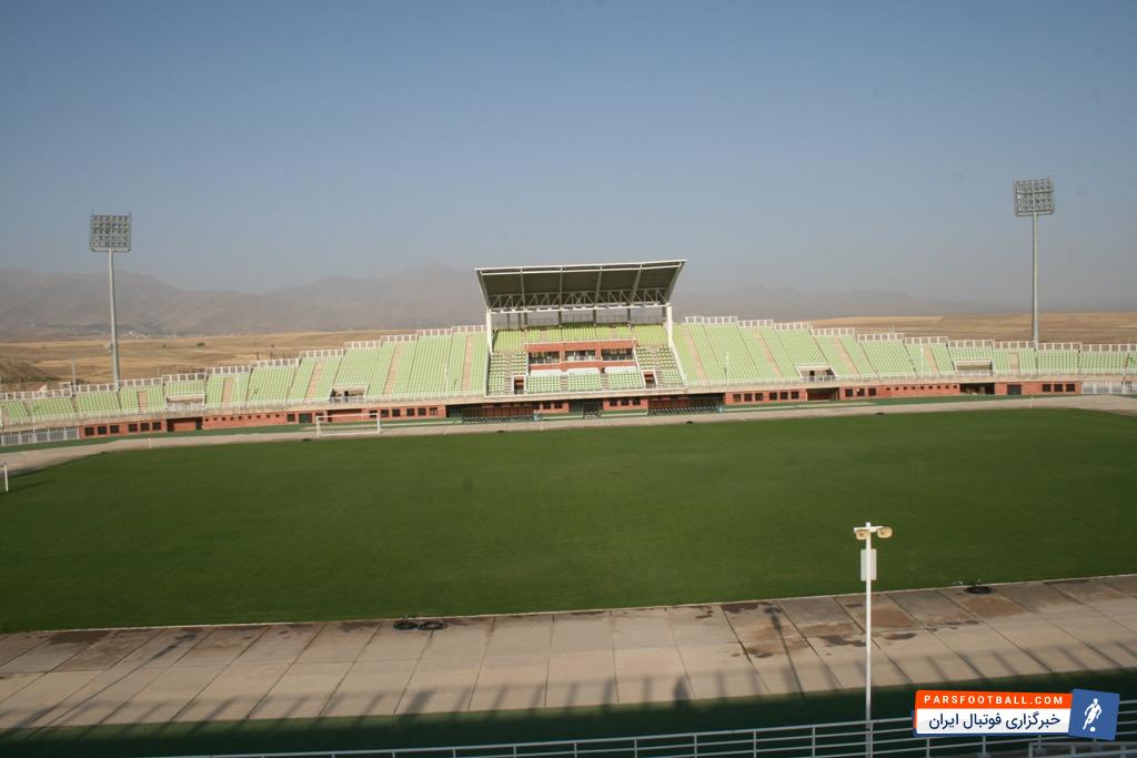 بازی پاس و شهرداری همدان در لیگ دسته 2 فوتبال کشور عصر دیروز سه شنبه با حاشیه هایی همراه بود که از بارزترین آنها می توان به جولان سگ در بازی اشاره کرد.