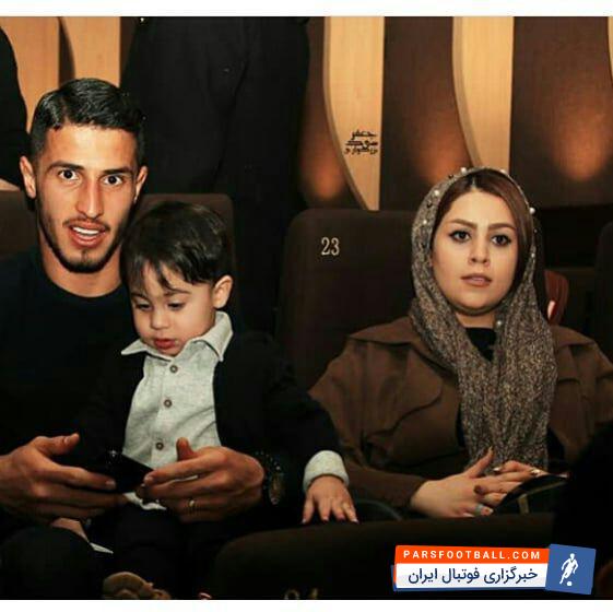 در رقابتهای لیگ برتر با 12 گل زده در صدر گلزنان لیگ برتر قرار بگیرد.به تازگی عکسی از علی علیپور مهاجم پرسپولیس در کنار همسر و پسرش منتشر شده است.