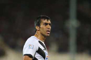 قاسم دهنوی هافبک سابق پرسپولیس به تیم فوتبال سیاه جامگان ملحق شد