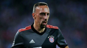 ریبری : مردم همیشه من را می دیدند و با اشاره دستشان مرا زشت خطاب می کردند