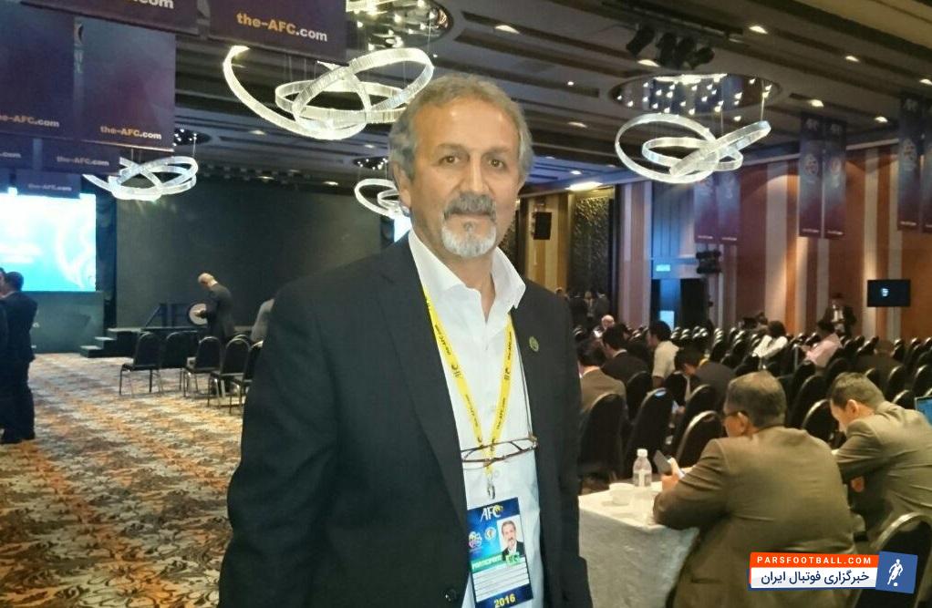 توضیحات علی شجاعی سرپرست تیم فوتبال ذوب آهن در مورد آخرین وضعیت تیم فوتبال ذوب آهن تا اعتراض بازیکنان و مسئولان استقلال به داور مسابقه.