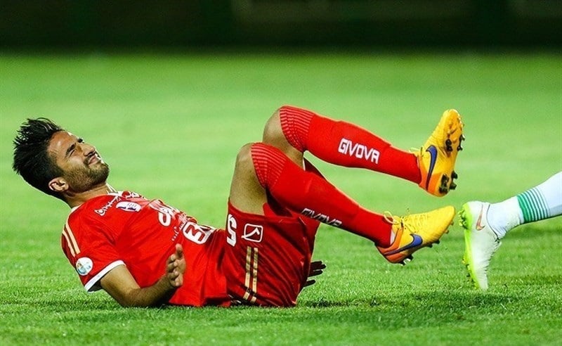 هادی محمدی مدافع مصدوم تیم فوتبال تراکتورسازی تبریز گفت: زلاتان ابراهیموویچ هم با اینکه حرفهای و سالم زندگی میکند، رباط صلیبی پاره کرد.