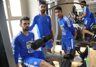 استقلال که شب گذشته (سه شنبه) موفق شد یک بر صفر الهلال را شکست دهد، تمرین ریکاوری خود را صبح امروز (چهارشنبه) در هتل محل اقامت خود در کشور عمان برگزار کرد.