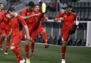 بازیکنان تیم فوتبال پرسپولیس که برای دیدار با السد قطر در هفته دوم لیگ قهرمانان آسیا در شهر دوحه به سر می‌بردند، صبح امروز (سه‌شنبه) زیر نظر مارکو مربی پرسپولیس در محوطه هتل اقدام به تمرینات کششی و عرق‌ گیری کردند.بازیکنان تیم فوتبال پرسپولیس که برای دیدار با السد قطر در هفته دوم لیگ قهرمانان آسیا در شهر دوحه به سر می‌بردند، صبح امروز (سه‌شنبه) زیر نظر مارکو مربی پرسپولیس در محوطه هتل اقدام به تمرینات کششی و عرق‌ گیری کردند.