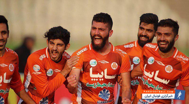 تیم سایپا دیروز (پنجشنبه) با نتیجه 4-2 ذوب آهن را شکست داد. تیمی که در دور برگشت لیگ برتر بهترین بوده و صدرنشین به حساب می آید.