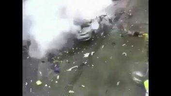 کلیپی از انفجار دردناک یک اتومبیل در پمپ بنزین