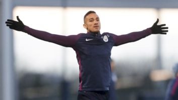 دنیلو بازیکن تیم فوتبال منچسترسیتی از لزوم استراحت دادن به بازیکنان صحبت کرده است