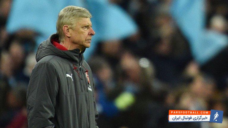 ونگر ؛ ایان رایت اسطوره تیم فوتبال باشگاه آرسنال به حمایت از آرسن ونگر پرداخت