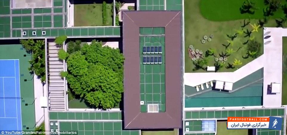 نیمار ستاره برزیلی پاری سن ژرمن برای گذراندن دوران بهبودی در یک عمارت بسیار مجلل سکنی گزید.