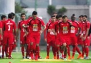 بازیکنان پرسپولیس که روز جمعه راهی امارات شدند تا بازی سه‌شنبه، سه جلسه فنی خواهند داشت. اولین جلسه فنی امروز شنبه از ساعت 11 به وقت محلی برگزار می‌شود.