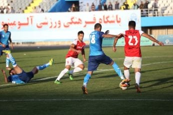 خونه به خونه با یک امتیازی که از این دیدار گرفت 50 امتیازی شد و به رده دوم جدول آمد. در حال حاضر نفت مسجد سلیمان 53 امتیازی و در صدر جدول قرار دارد...