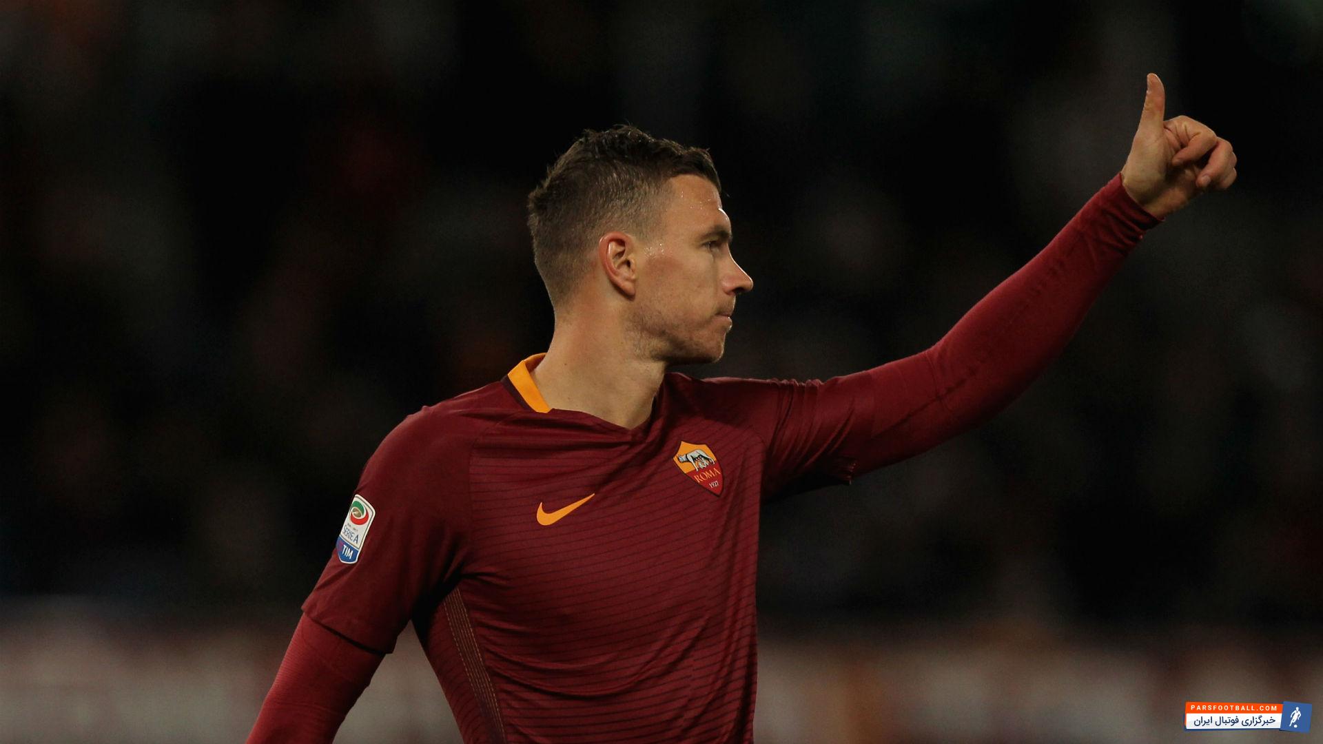 کریم بنزما در فصل جاری عملکرد متوسطی ارائه داده و به همین دلیل اخبار زیادی در مورد تمایل رئال مادرید به جذب یک مهاجم نوک در زمستان امسال منتشر شده و علیرغم مطرح شدن نام هایی چون ورنر، ایکاردی و هری کین، مارکا مدعی شد رئال مادرید برای جذب ادین ژکو نیز اقدام کرده است.